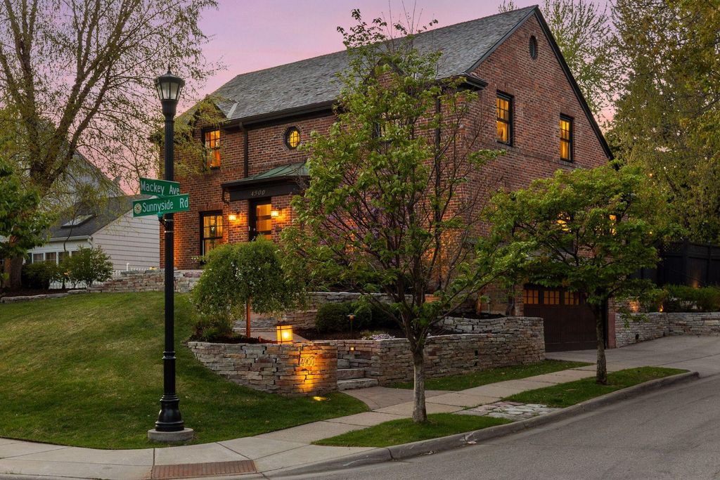 4900 Sunnyside Road, Edina, MN 55424