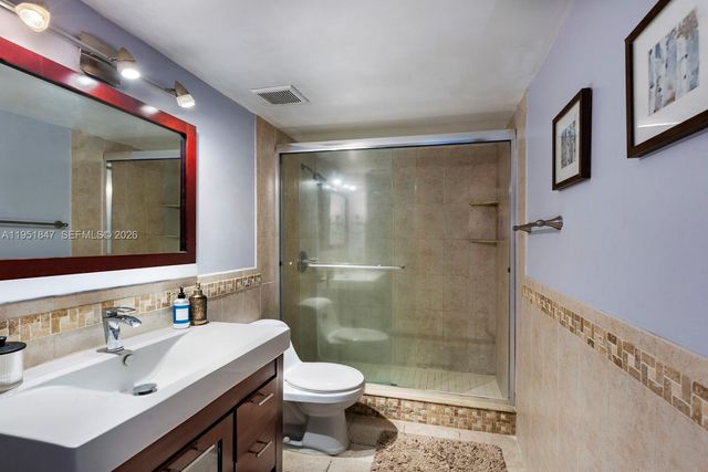 20537 NE 6th Ct, Miami, FL 33179