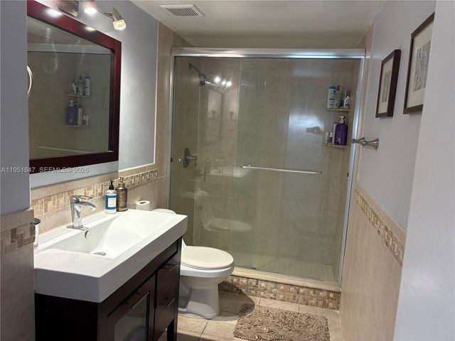 20537 NE 6th Ct, Miami, FL 33179