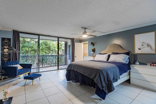 20537 NE 6th Ct, Miami, FL 33179