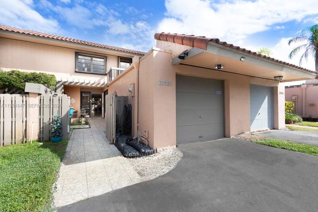 20537 NE 6th Ct, Miami, FL 33179