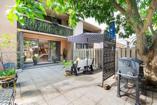 20537 NE 6th Ct, Miami, FL 33179