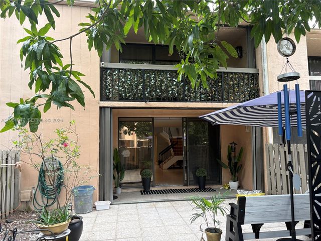 20537 NE 6th Ct, Miami, FL 33179