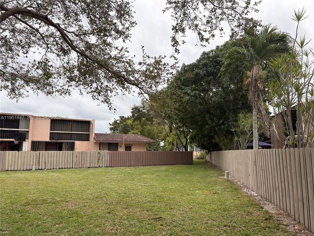 20537 NE 6th Ct, Miami, FL 33179