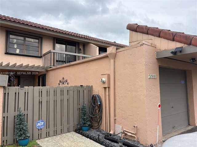 20537 NE 6th Ct, Miami, FL 33179