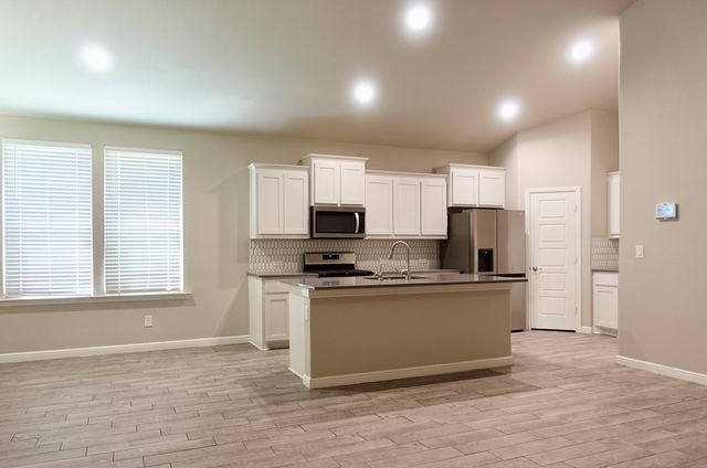 6 Los Campos Dr., Odessa, TX 79765