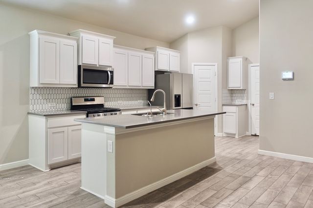 6 Los Campos Dr., Odessa, TX 79765