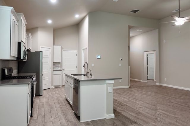 6 Los Campos Dr., Odessa, TX 79765