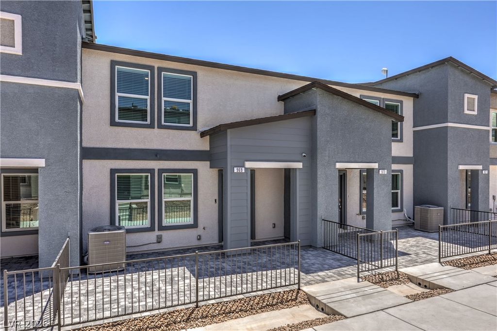 985 Appian Way, Las Vegas, NV 89107 — photo 2