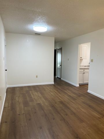 274 Monarch Dr, Houma, LA 70364