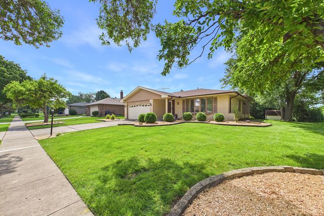 3529 Burgess Place, Darien, IL 60561
