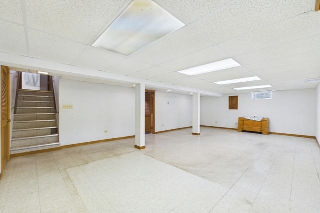 3529 Burgess Place, Darien, IL 60561
