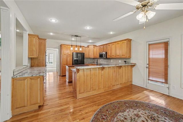 8509 N Eastern Avenue, Kansas City, MO 64157