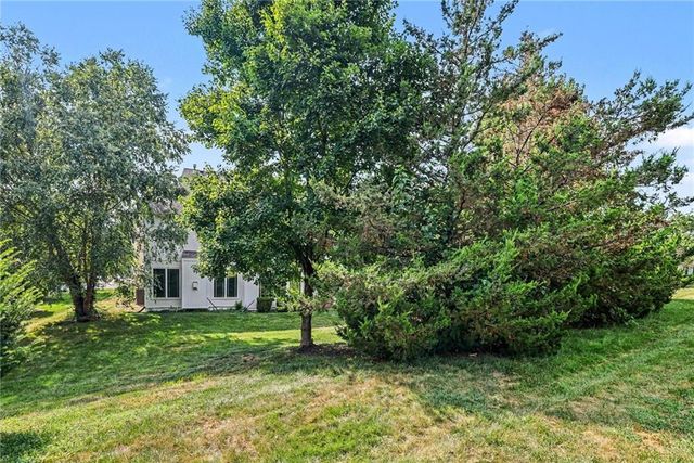 8509 N Eastern Avenue, Kansas City, MO 64157