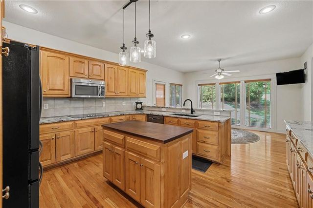 8509 N Eastern Avenue, Kansas City, MO 64157