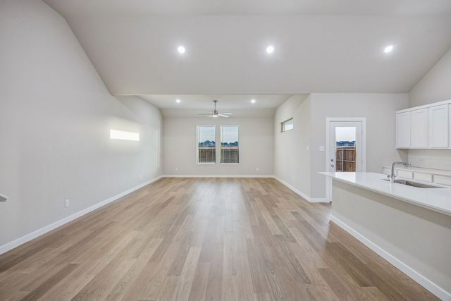 493 Hocking Hills Drive, Waxahachie, TX 75165