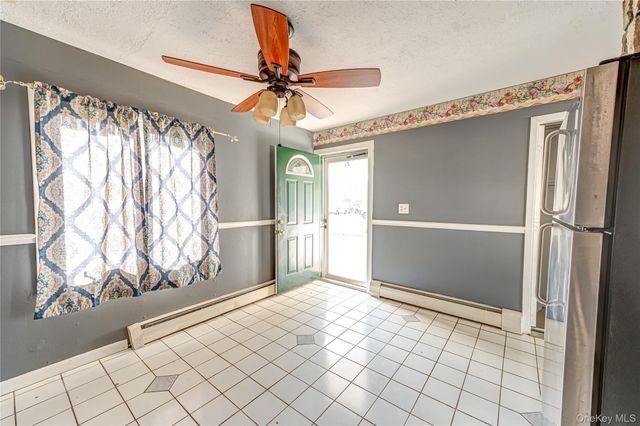 54 Ramble Lane, Levittown, NY 11756