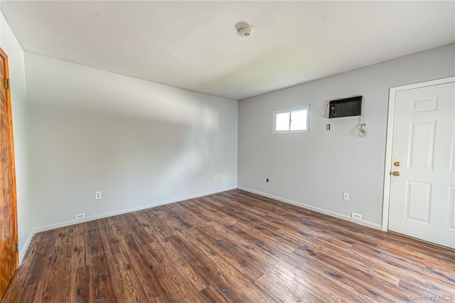 54 Ramble Lane, Levittown, NY 11756