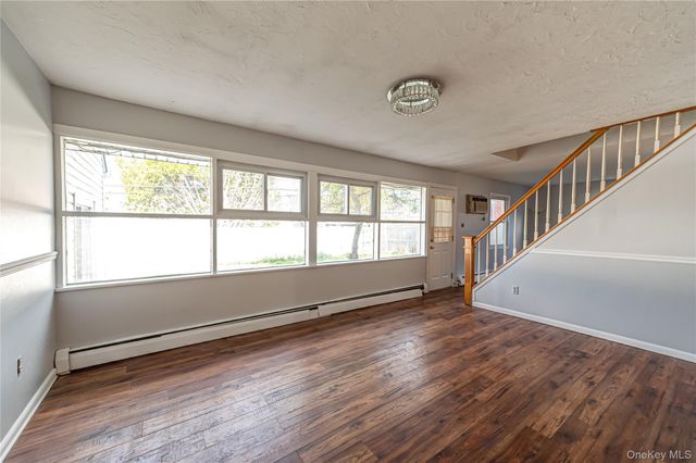 54 Ramble Lane, Levittown, NY 11756