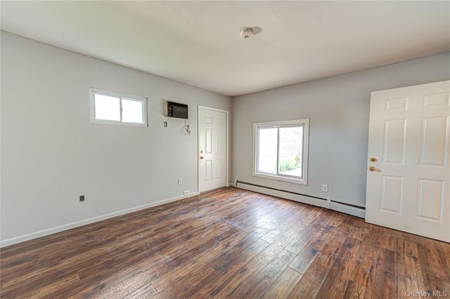 54 Ramble Lane, Levittown, NY 11756