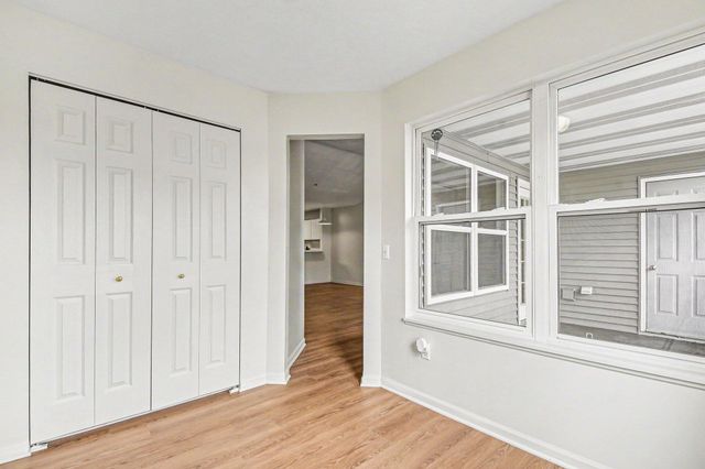 3101 Poplar Creek Drive SE 302, Grand Rapids, MI 49512
