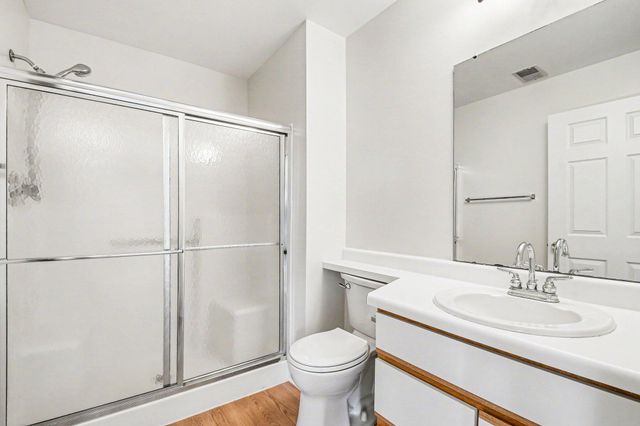 3101 Poplar Creek Drive SE 302, Grand Rapids, MI 49512