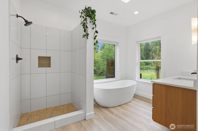 1815 Sunday Lake Road, Stanwood, WA 98292