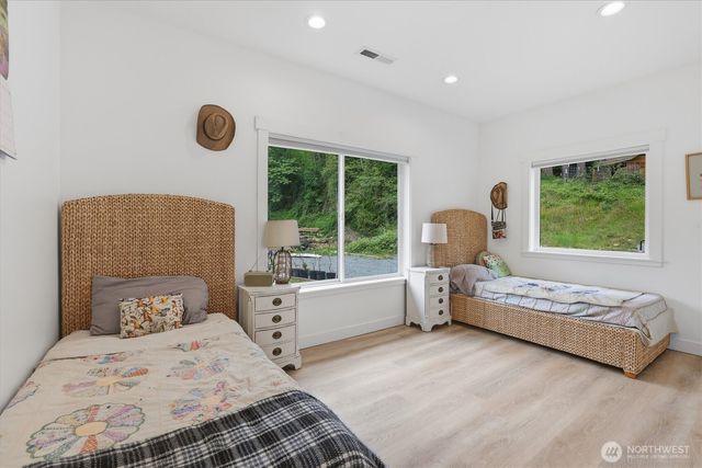 1815 Sunday Lake Road, Stanwood, WA 98292