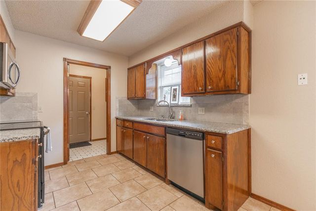2310 Cedar Brook Drive, Moore, OK 73160