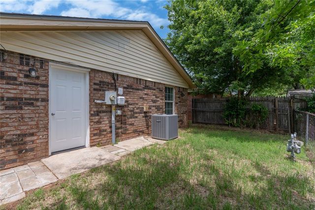 2310 Cedar Brook Drive, Moore, OK 73160