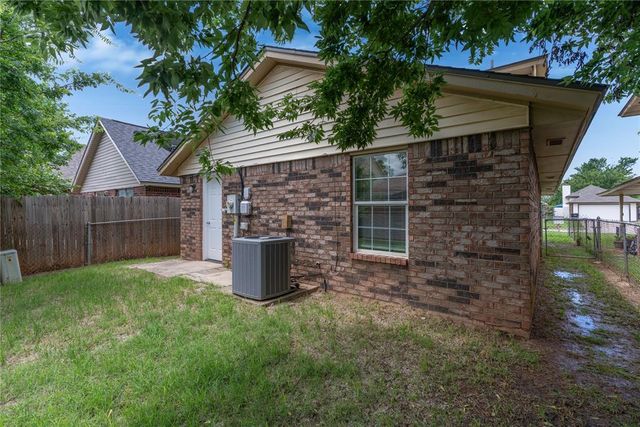 2310 Cedar Brook Drive, Moore, OK 73160