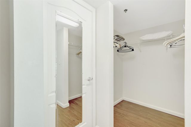 1200 Brickell Bay Drive 3906, Miami, FL 33131