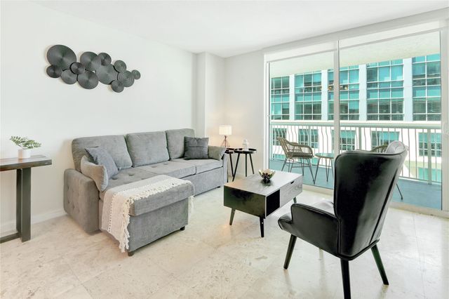 1200 Brickell Bay Drive 3906, Miami, FL 33131