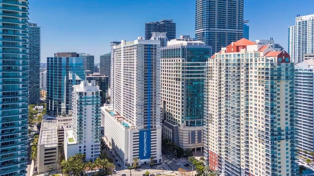 1200 Brickell Bay Drive 3906, Miami, FL 33131