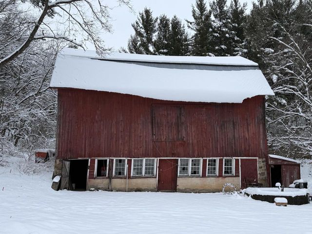 22450 Kodiak ROAD, Kendall, WI 54638