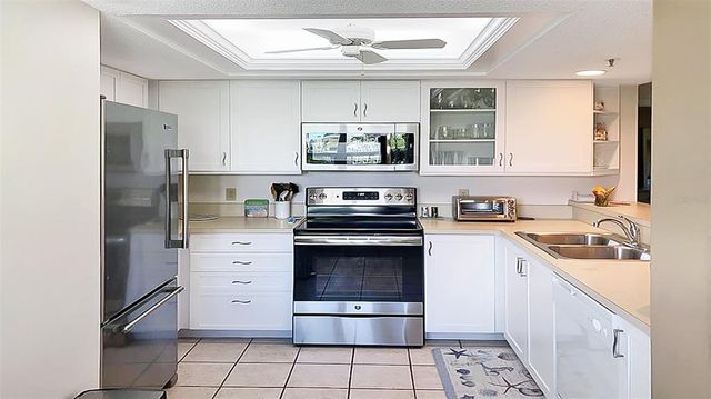 1327 SIESTA BAYSIDE DRIVE 1327-C, Sarasota, FL 34242