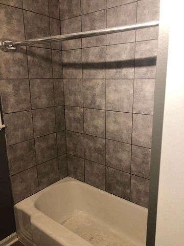 3636 N LLOYD CIR, Memphis, TN 38108