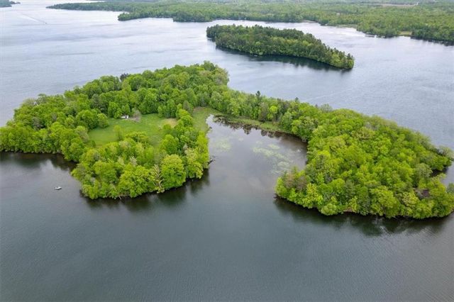 X Garbutt Island, Birchwood, WI 54817