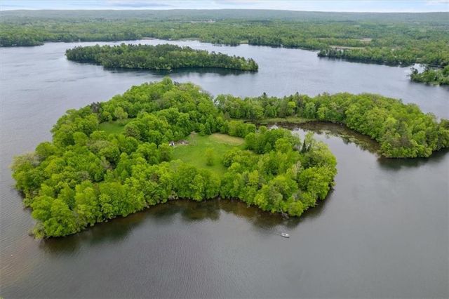 X Garbutt Island, Birchwood, WI 54817