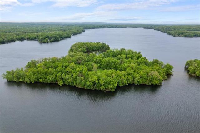 X Garbutt Island, Birchwood, WI 54817