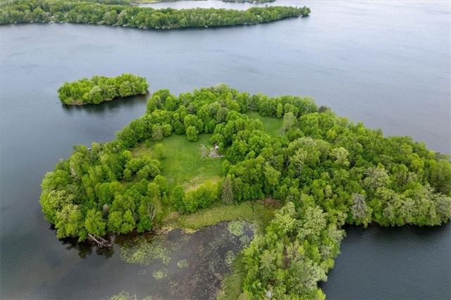 X Garbutt Island, Birchwood, WI 54817