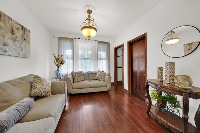 3353 W 60th Street S, Chicago, IL 60629