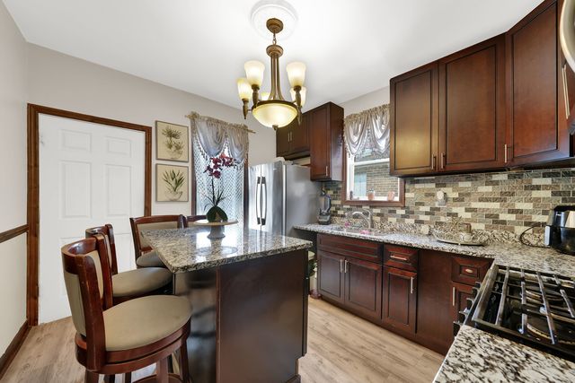 3353 W 60th Street S, Chicago, IL 60629