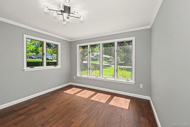 94 E East Way, Mount Kisco, NY 10549