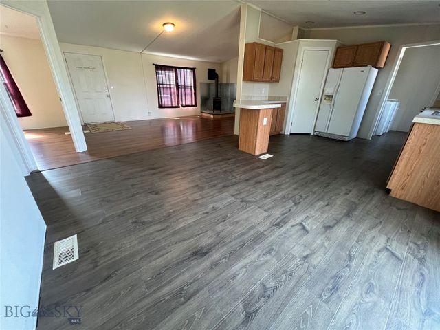 665 Conestoga Lane, Deer Lodge, MT 59722