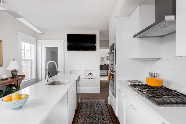 8 Lafayette St 2, Arlington, MA 02474