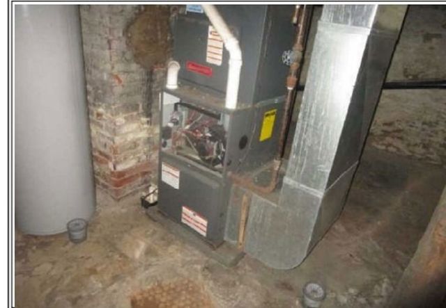 215 N 4th St, Youngwood, PA 15697