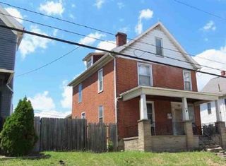 215 N 4th St, Youngwood, PA 15697