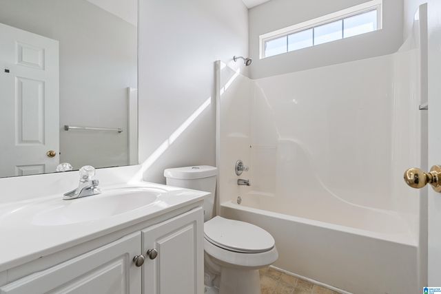 928 DAVENTRY TRAIL, Calera, AL 35040