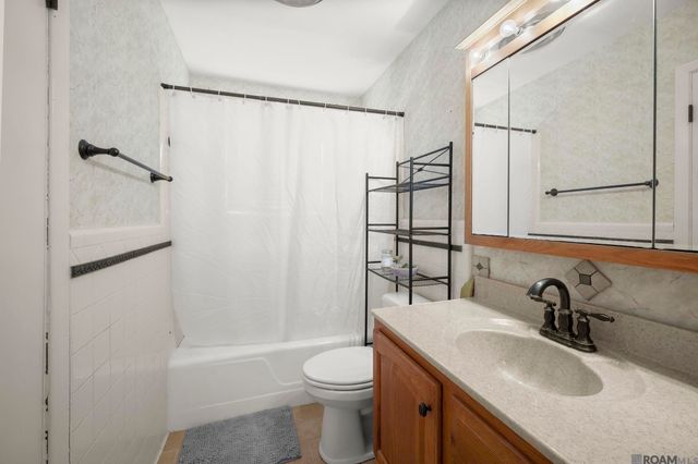 1056 E Lakeview Dr, Baton Rouge, LA 70810